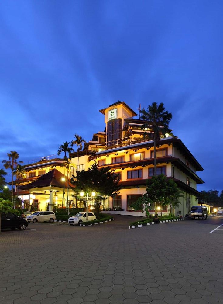 Gq Yogyakarta 4*